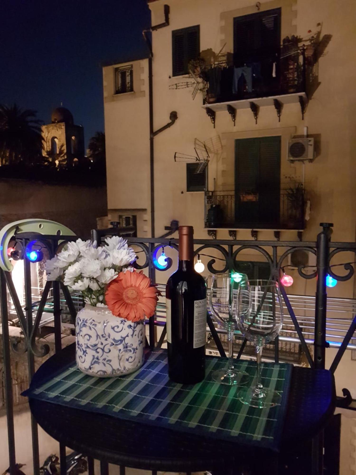 Casa Vacanze Villa D'Orleans Palermo Bagian luar foto