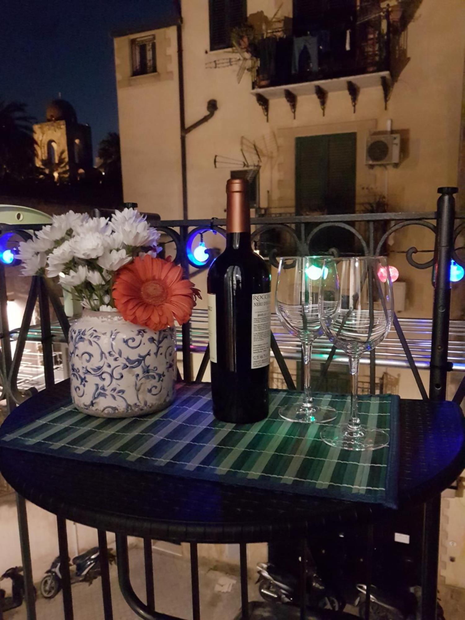 Casa Vacanze Villa D'Orleans Palermo Bagian luar foto