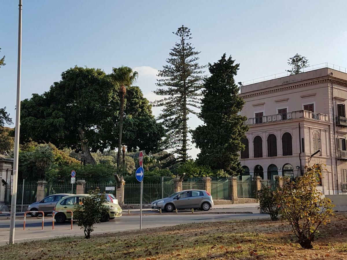 Casa Vacanze Villa D'Orleans Palermo Bagian luar foto