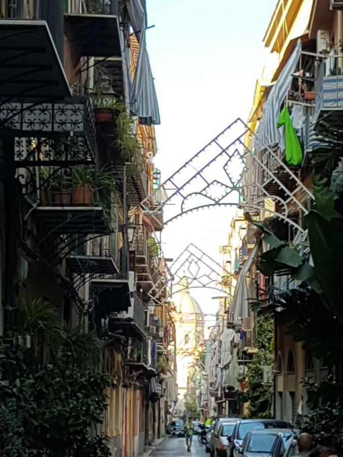 Casa Vacanze Villa D'Orleans Palermo Bagian luar foto